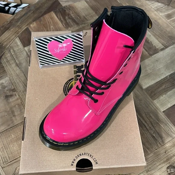 💖DR MARTENS 1460 WOMEN'S PATENT LAMPER LEATHER LACE UP BOOTS 💓💓💖💖NWT - Picture 10 of 13